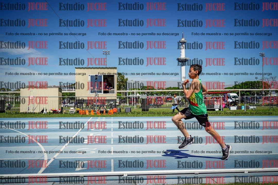 Fotos de los 600 m llanos de varones