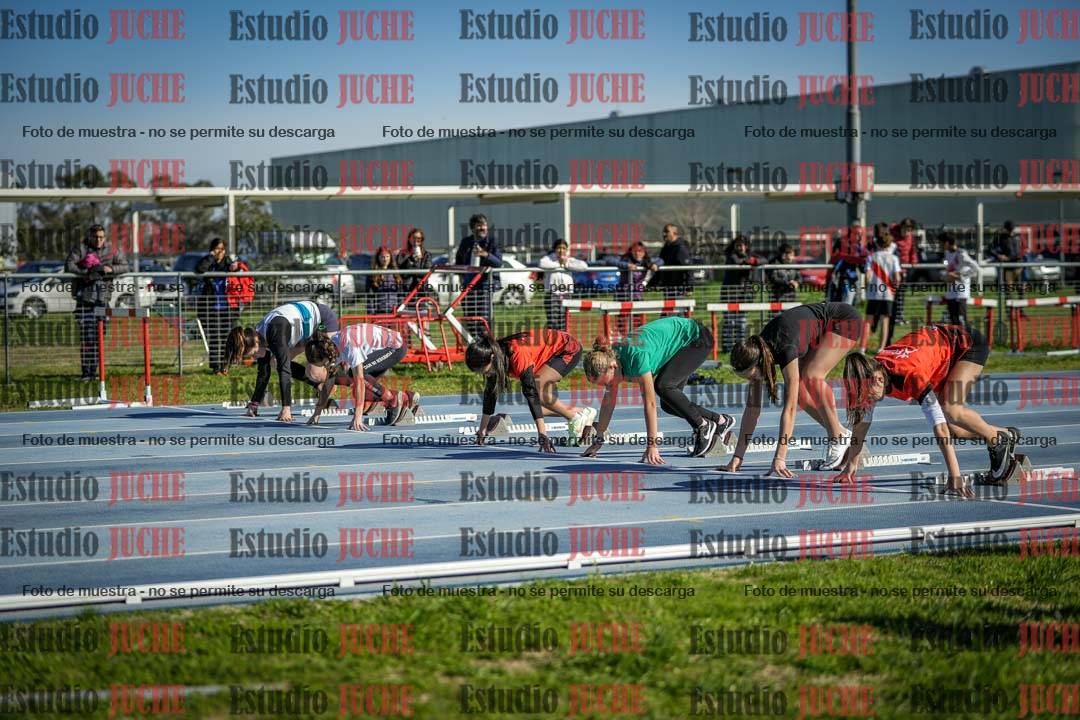 Fotos de los 80 m llanos de mujeres - U14