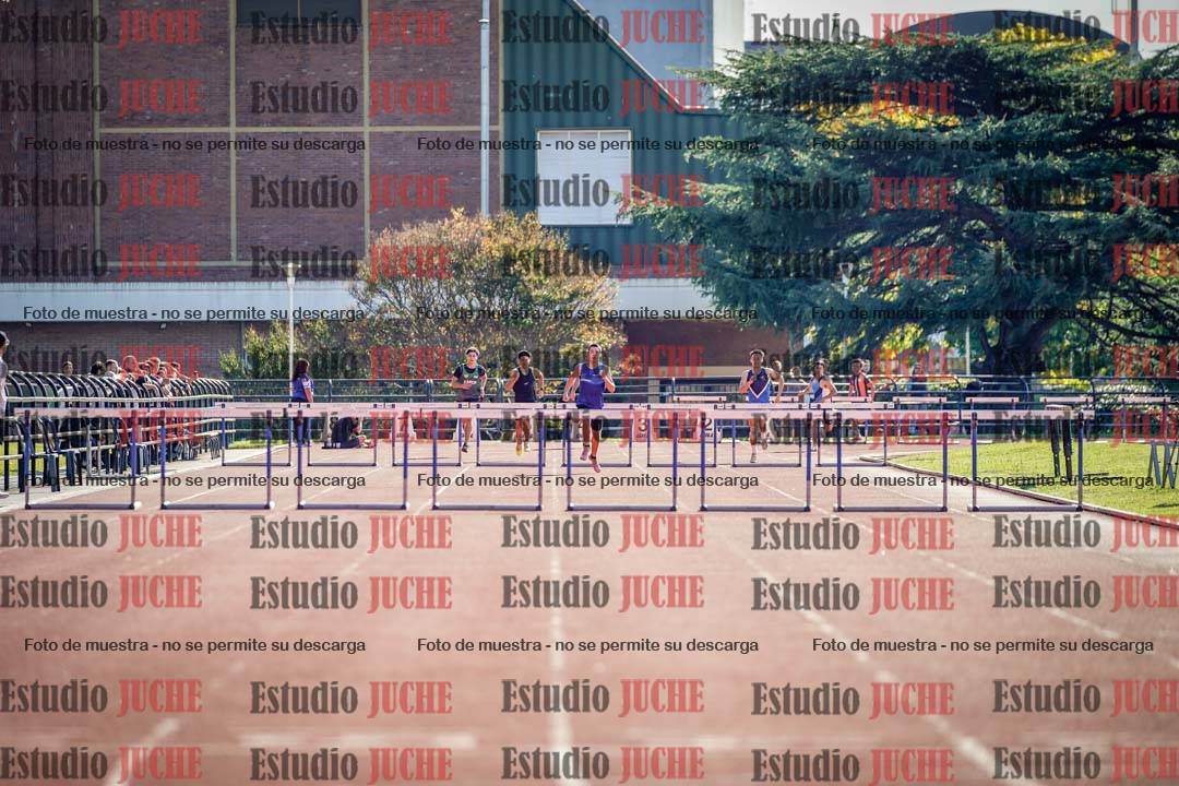 Fotos de los 400 m con vallas de varones