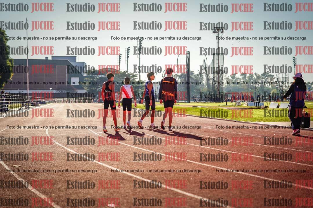 Fotos de los 2400 m de varones
