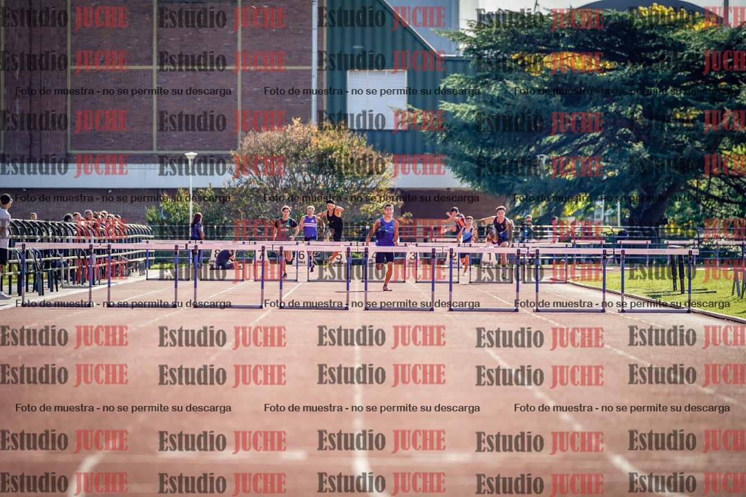 Fotos de los 400 m con vallas de varones