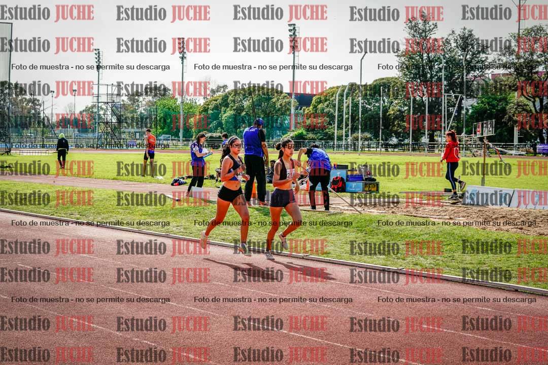 Fotos de los 1500 m con obstáculos de mujeres