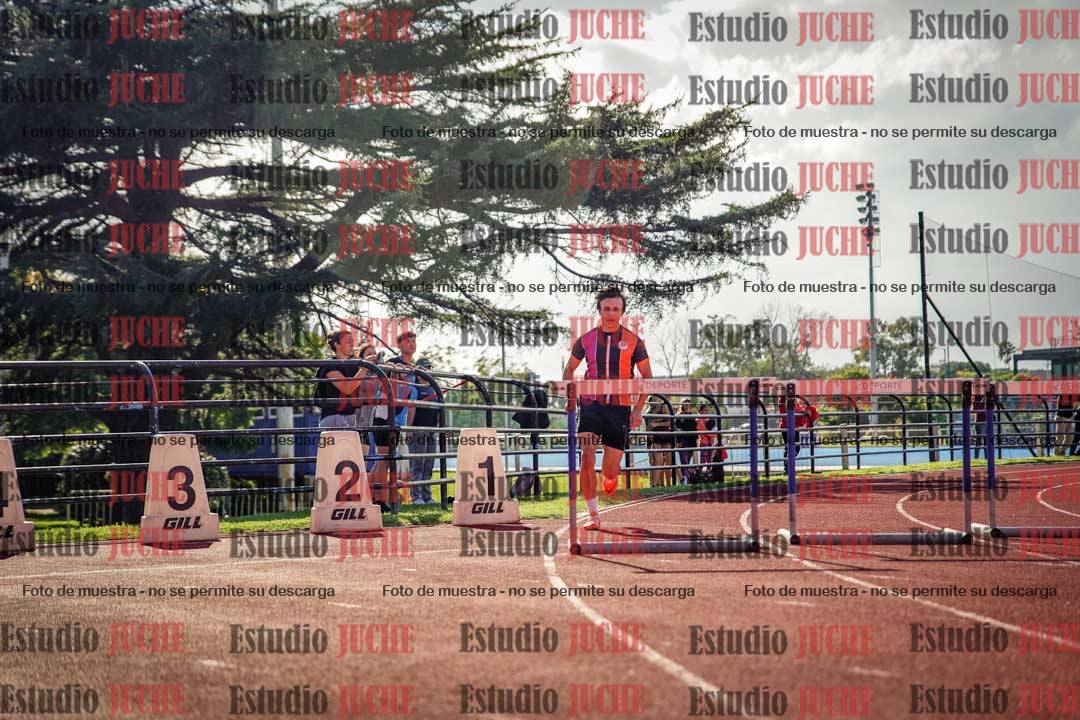 Fotos de los 400 m con vallas de varones