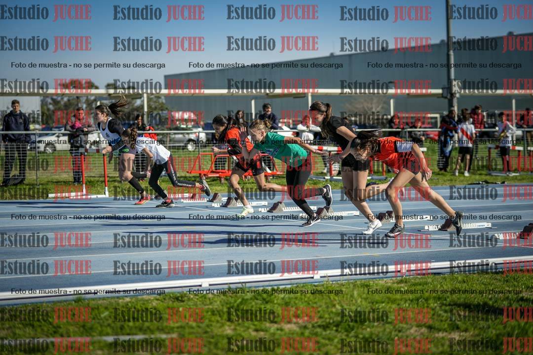 Fotos de los 80 m llanos de mujeres - U14