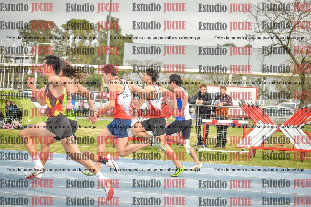 Fotos de los 100 m llanos de varones