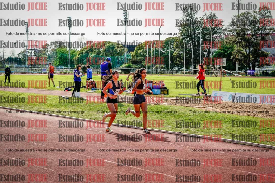 Fotos de los 1500 m con obstáculos de mujeres