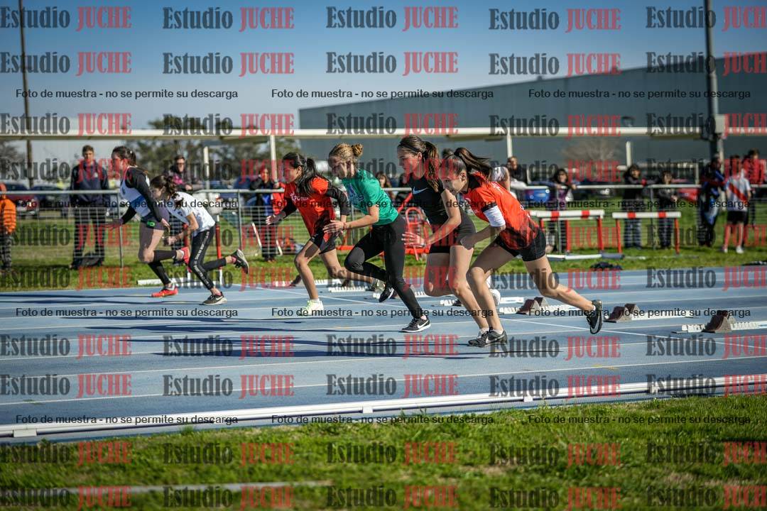 Fotos de los 80 m llanos de mujeres - U14