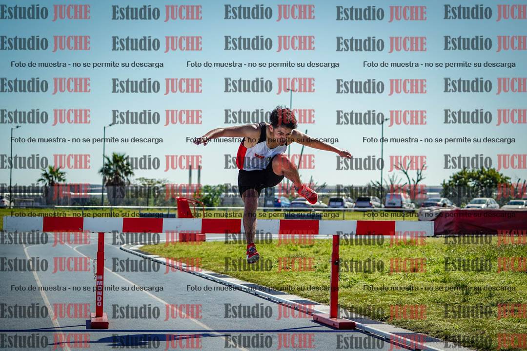 Fotos de los 3000 m con obstáculos de varones