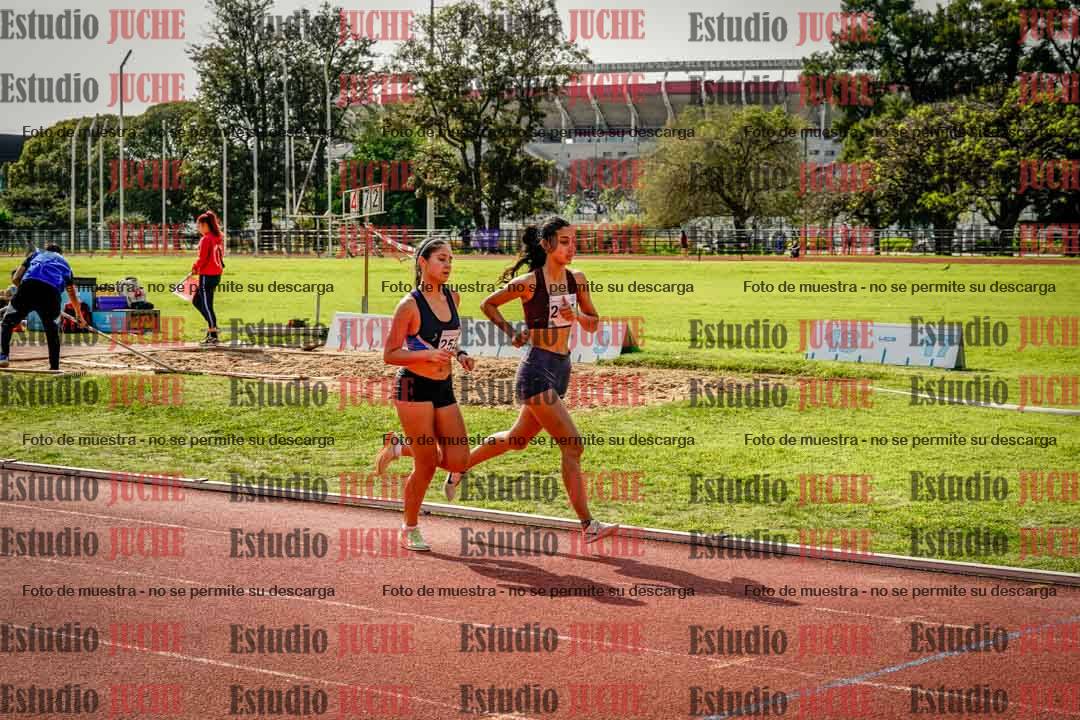 Fotos de los 1500 m con obstáculos de mujeres