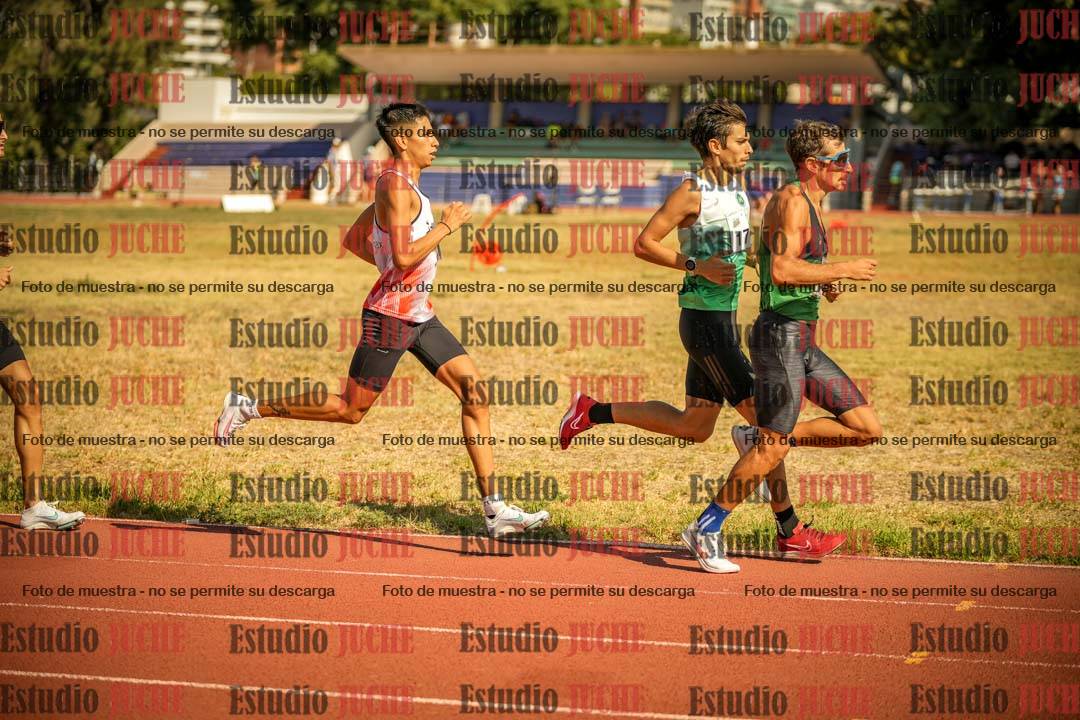 Fotos de los 3000 m llanos de varones