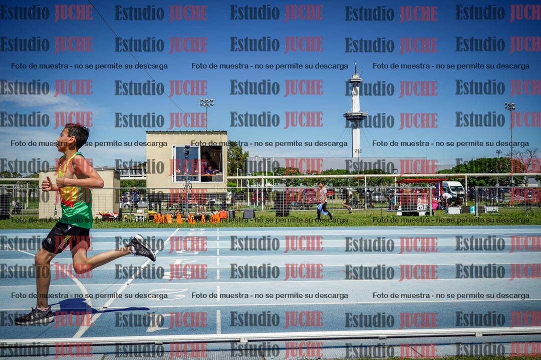 Fotos de los 600 m llanos de varones