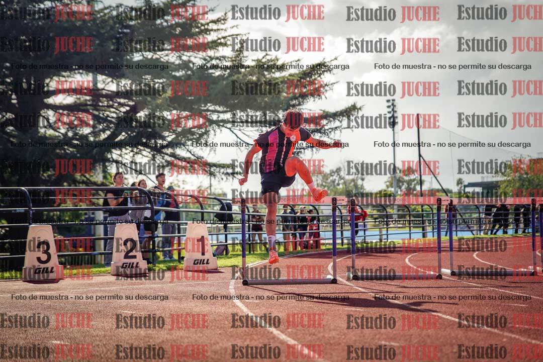 Fotos de los 400 m con vallas de varones