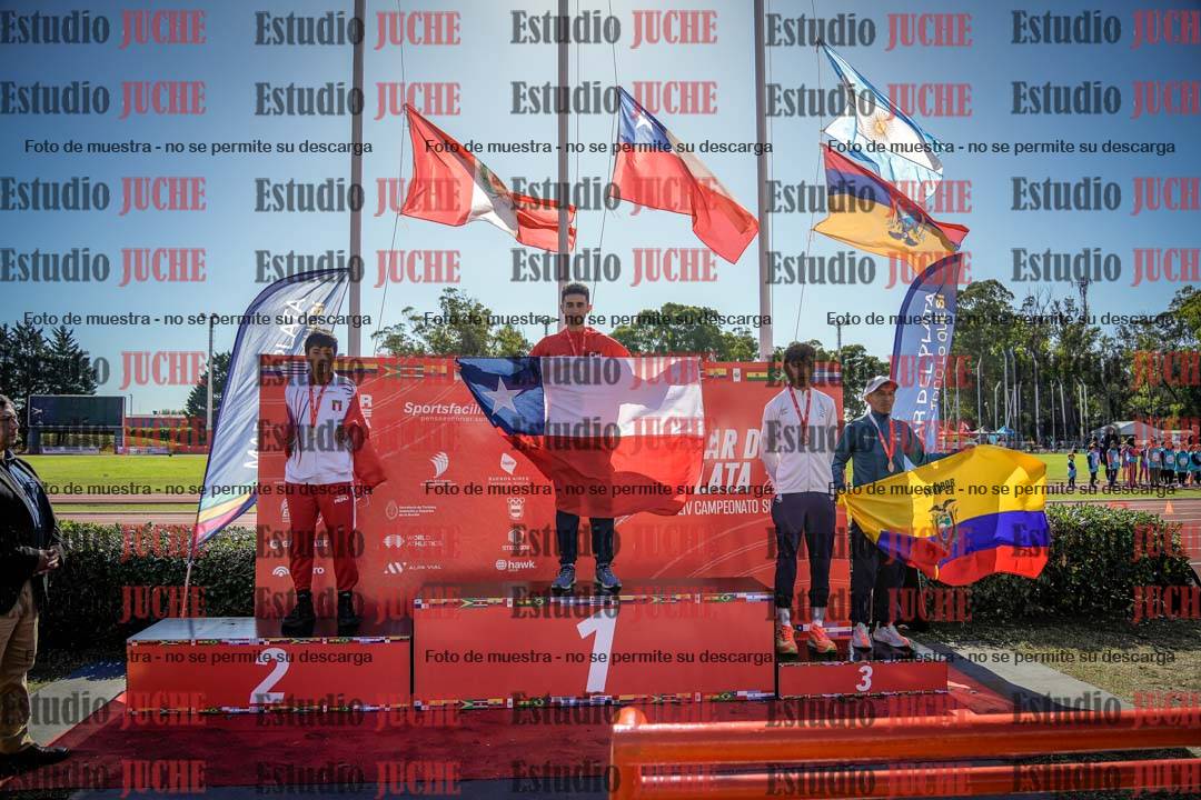 Fotos de algunos extras y podios del día 2