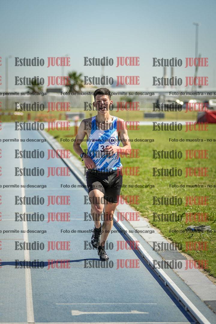 Fotos de los 5000 m de mujeres y varones - serie 1