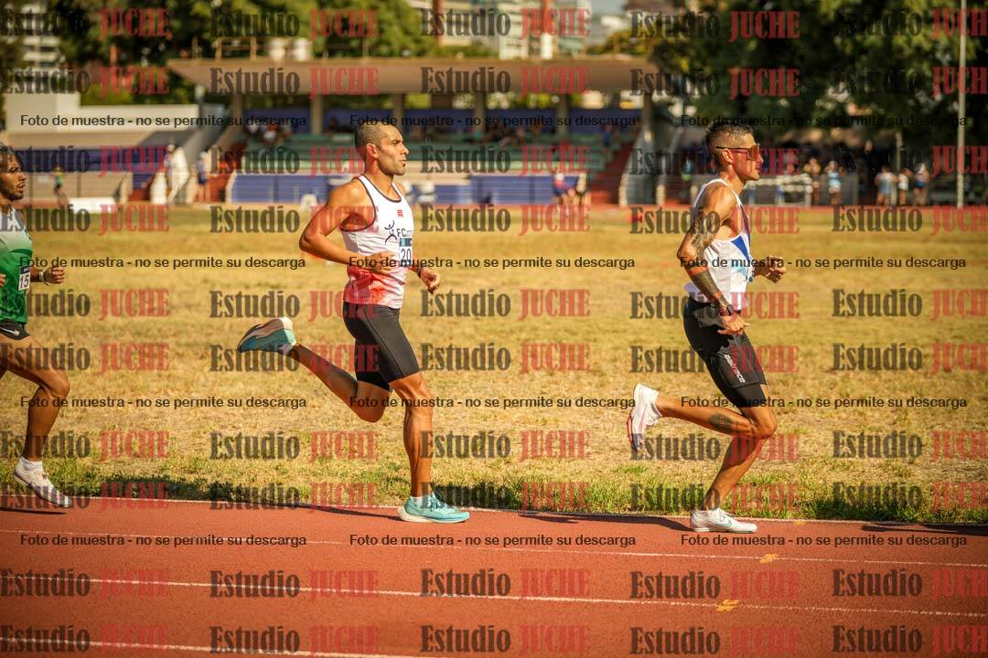Fotos de los 3000 m llanos de varones