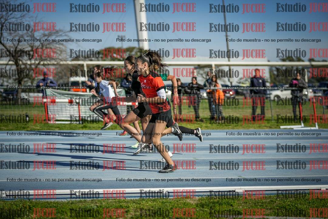 Fotos de los 80 m llanos de mujeres - U14
