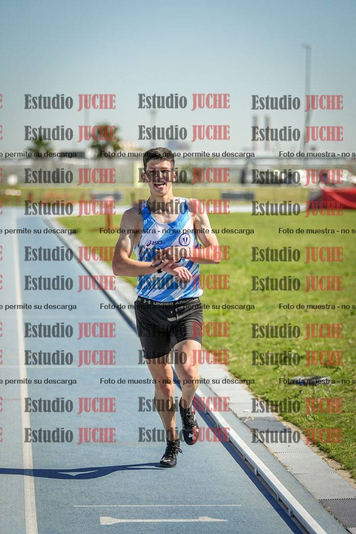 Fotos de los 5000 m de mujeres y varones - serie 1