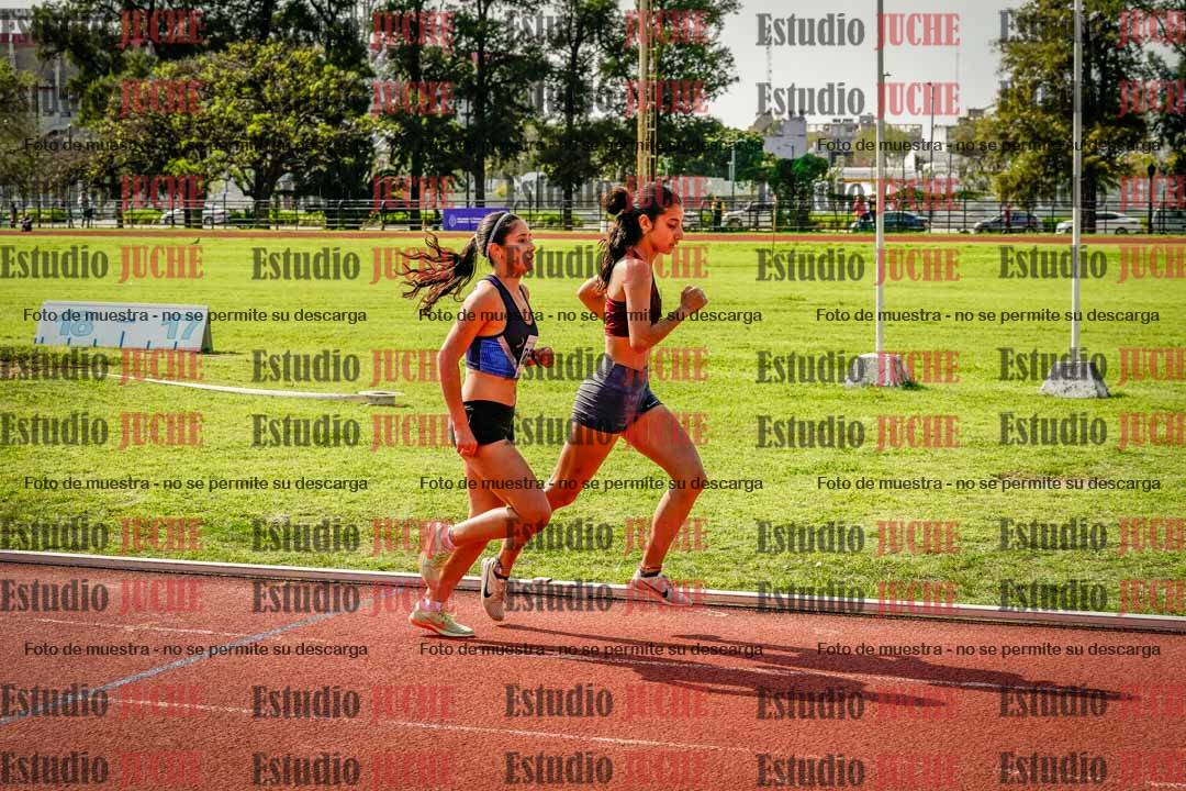 Fotos de los 1500 m con obstáculos de mujeres