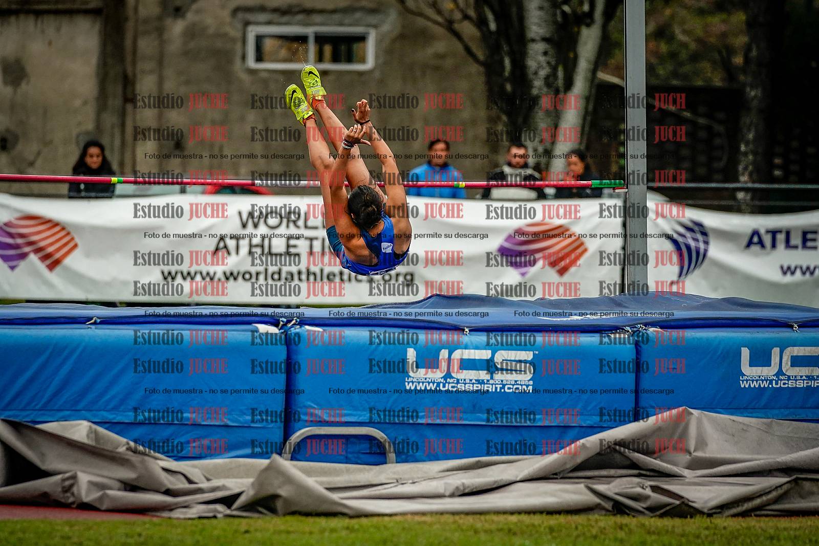 Fotos del salto en alto de mujeres - heptatlón 2