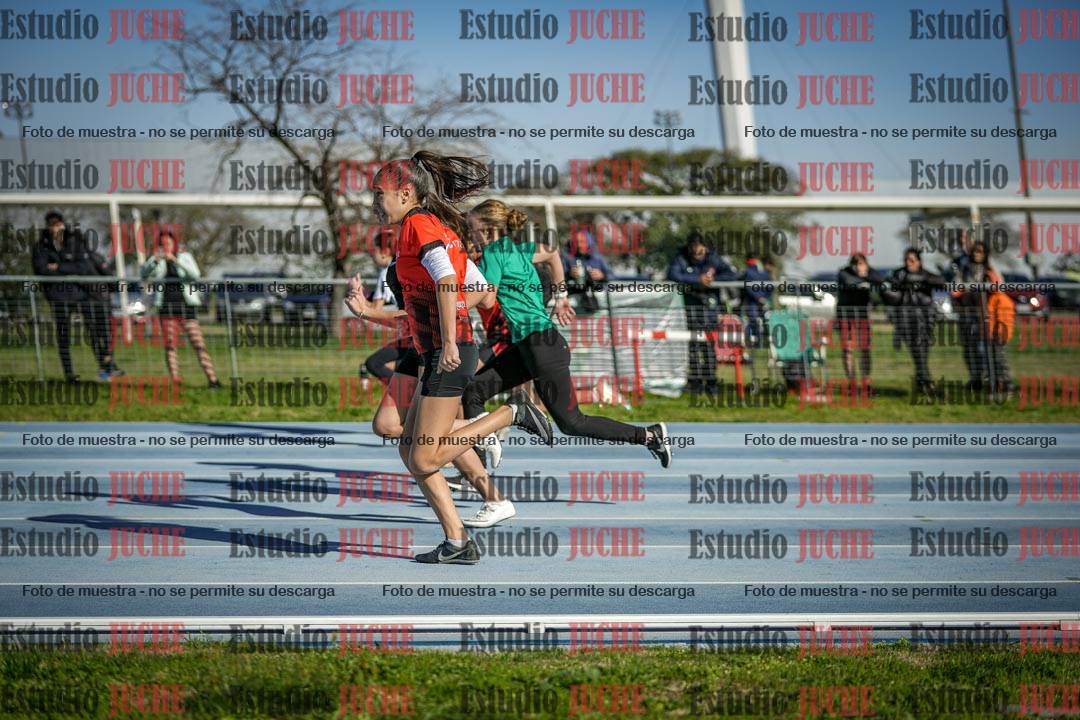 Fotos de los 80 m llanos de mujeres - U14