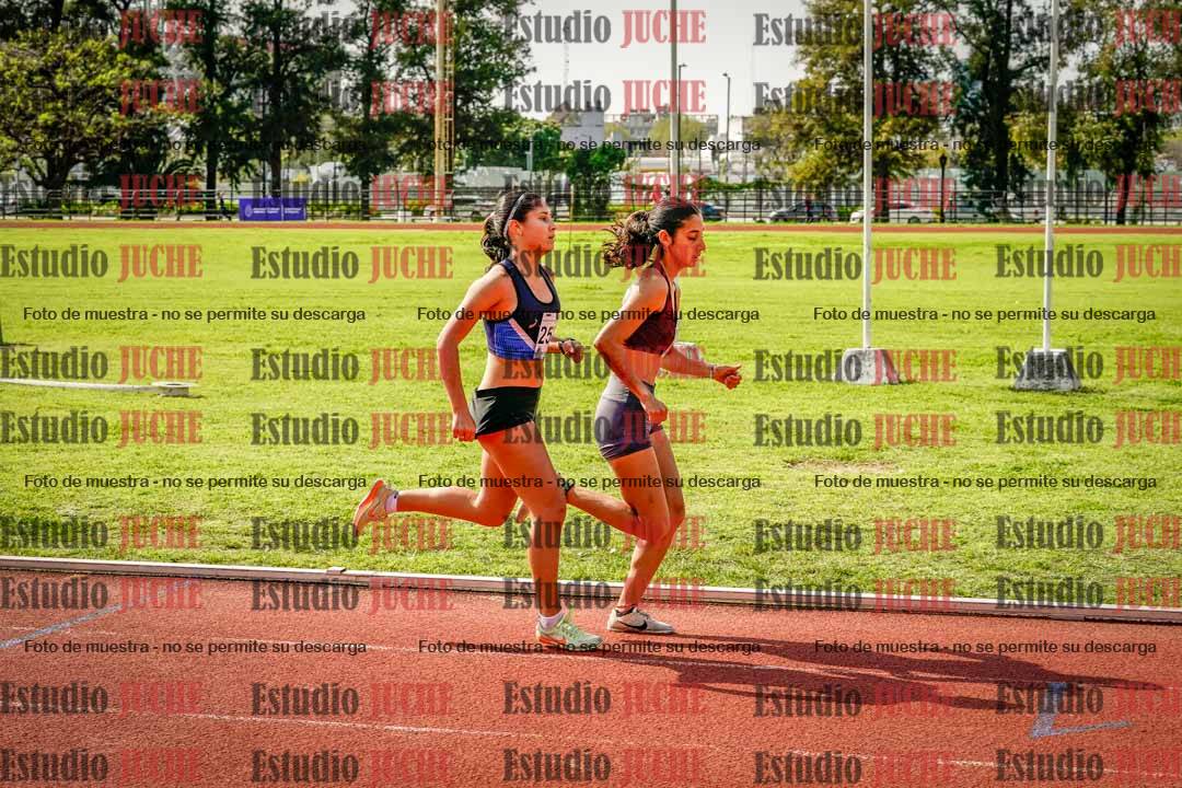 Fotos de los 1500 m con obstáculos de mujeres