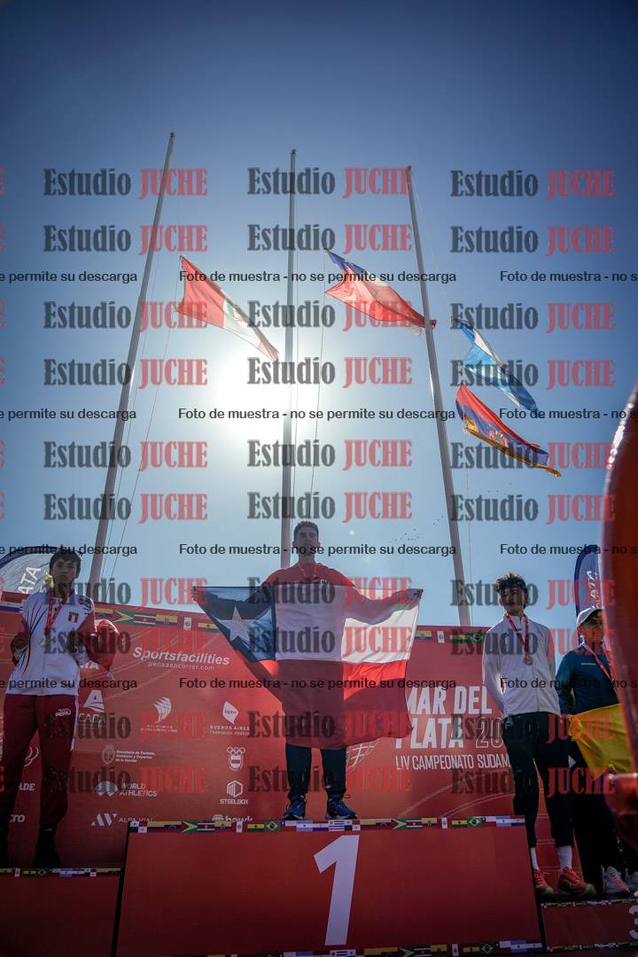 Fotos de algunos extras y podios del día 2