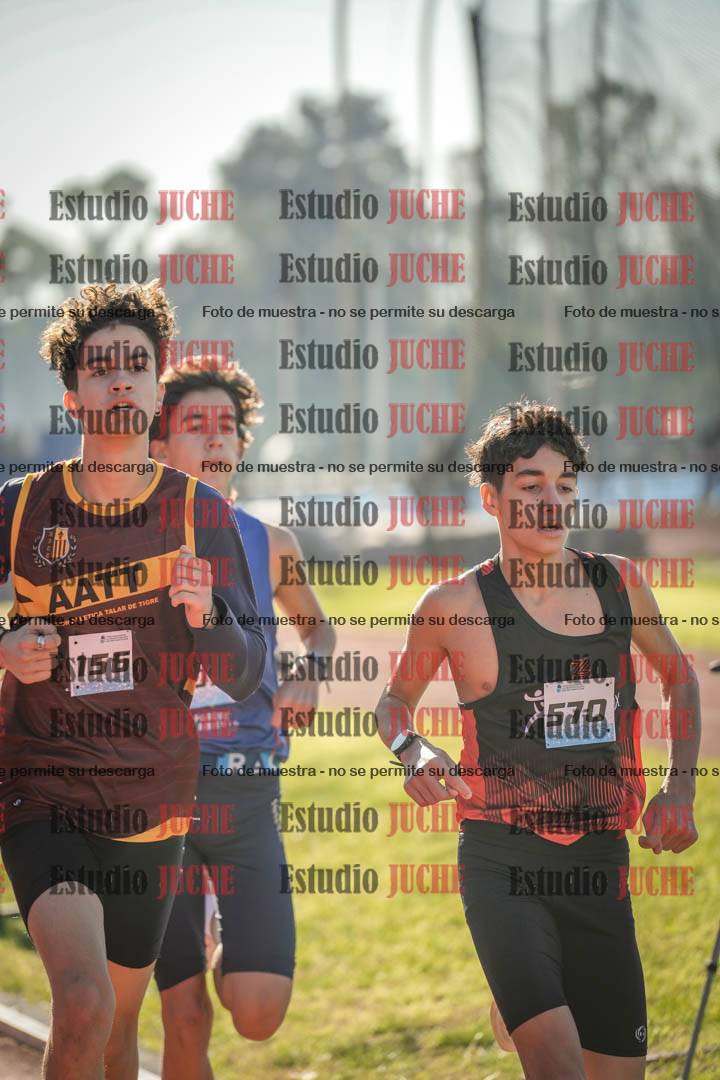 Fotos de los 2400 m de varones
