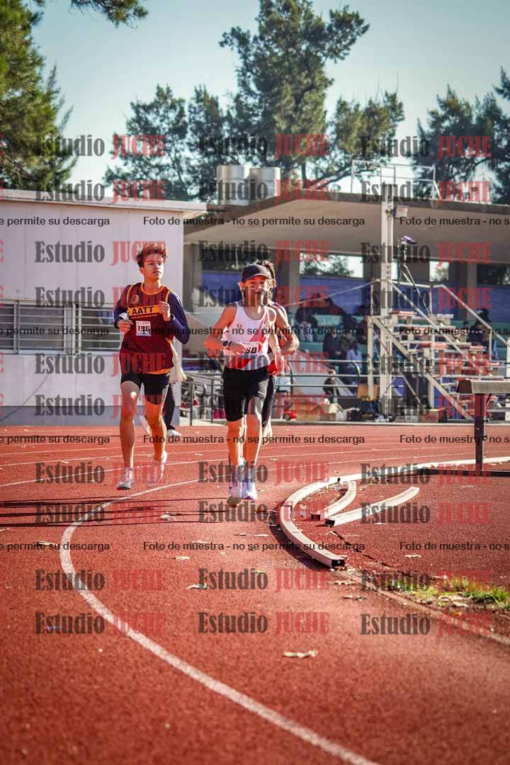 Fotos de los 2400 m de varones