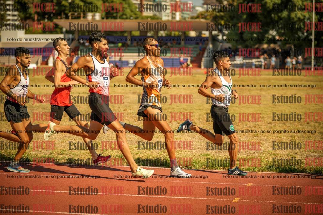 Fotos de los 3000 m llanos de varones