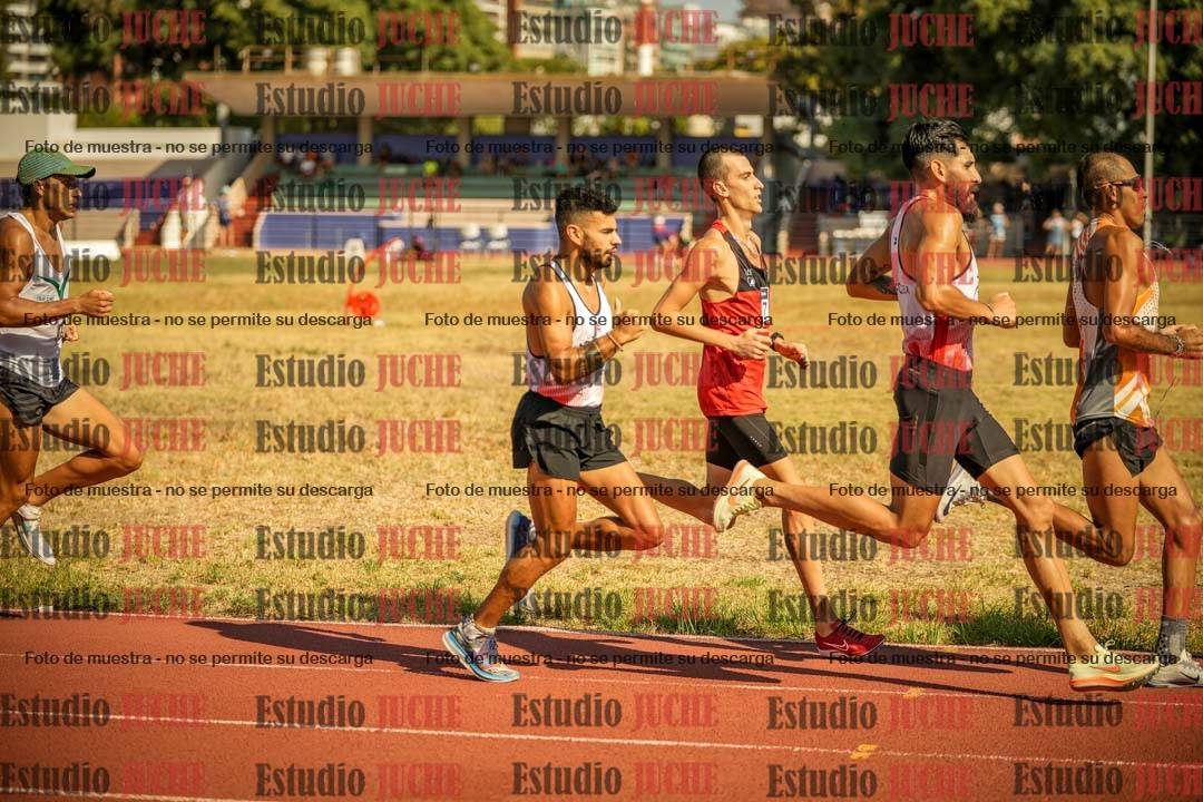 Fotos de los 3000 m llanos de varones