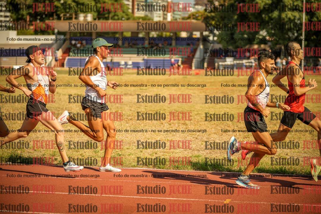 Fotos de los 3000 m llanos de varones