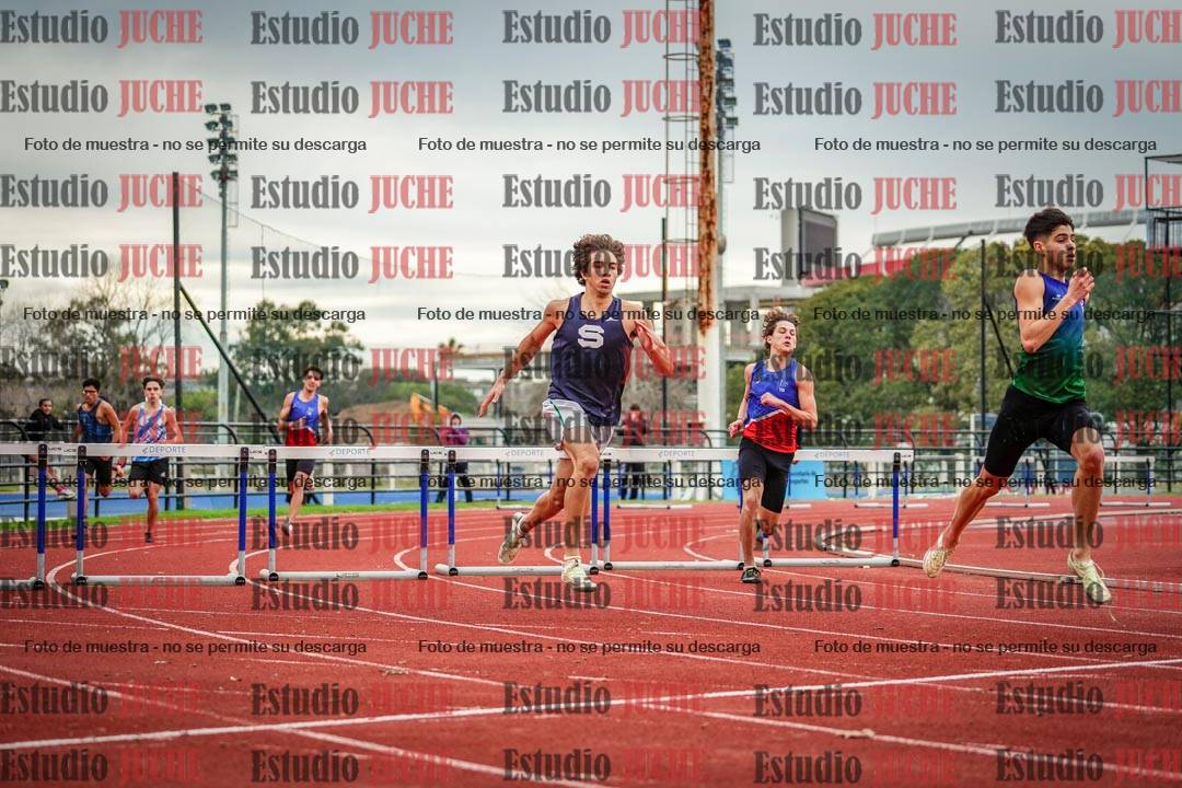 Fotos de los 400 m con vallas de varones