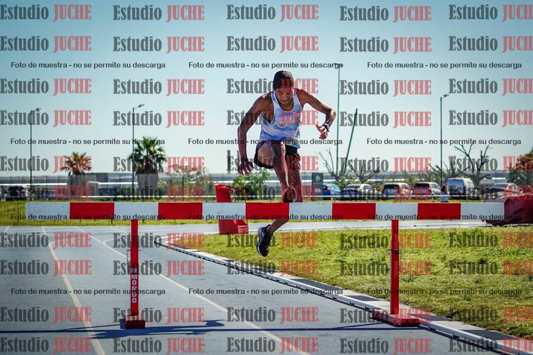 Fotos de los 3000 m con obstáculos de varones