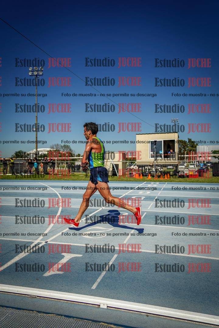 Fotos de los 5000 m de mujeres y varones - serie 1