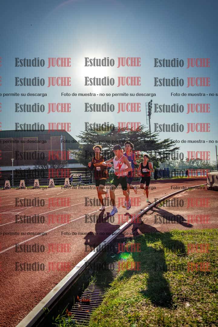 Fotos de los 2400 m de varones