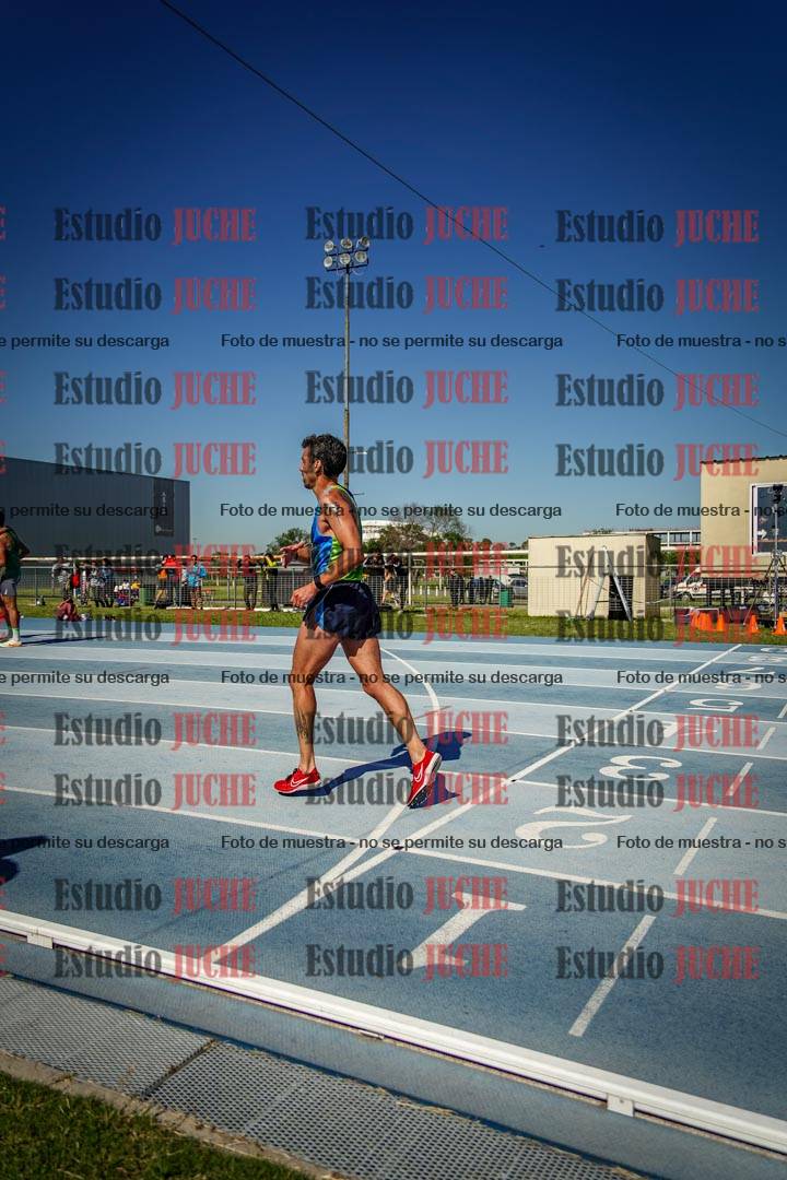 Fotos de los 5000 m de mujeres y varones - serie 1