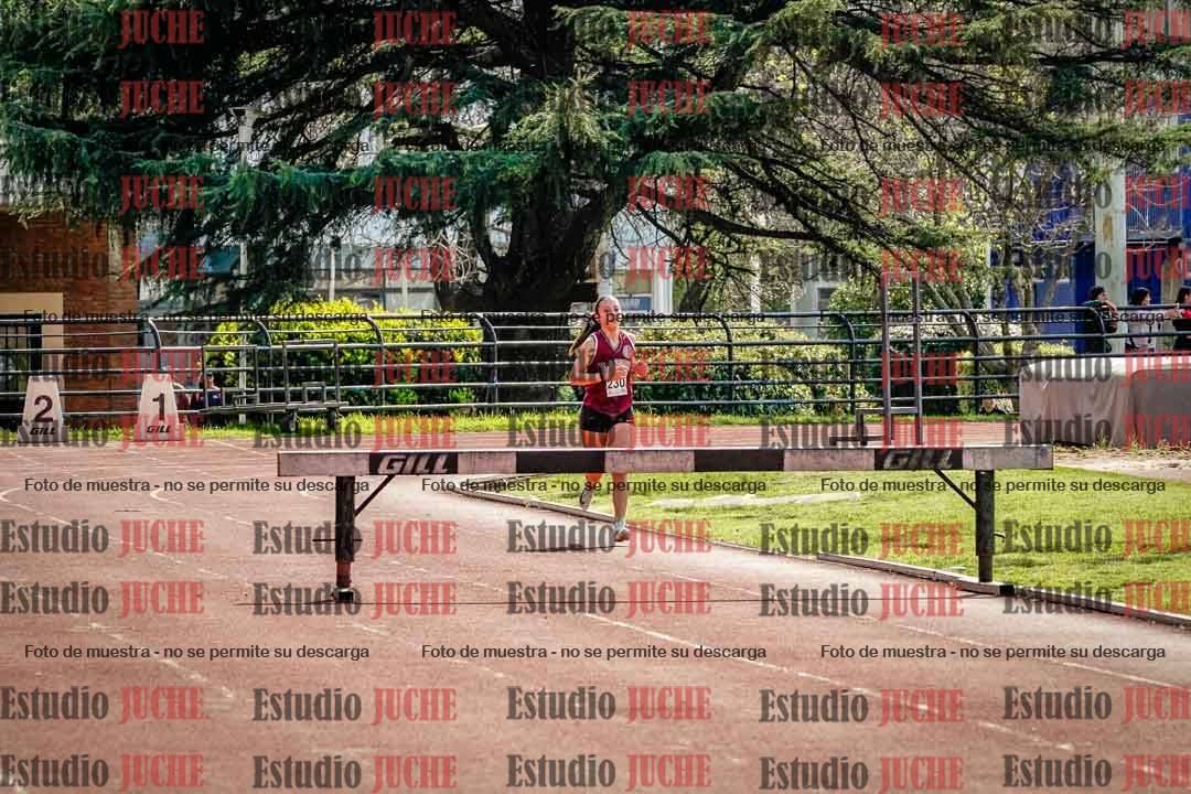 Fotos de los 1500 m con obstáculos de mujeres