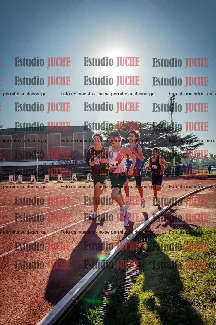 Fotos de los 2400 m de varones