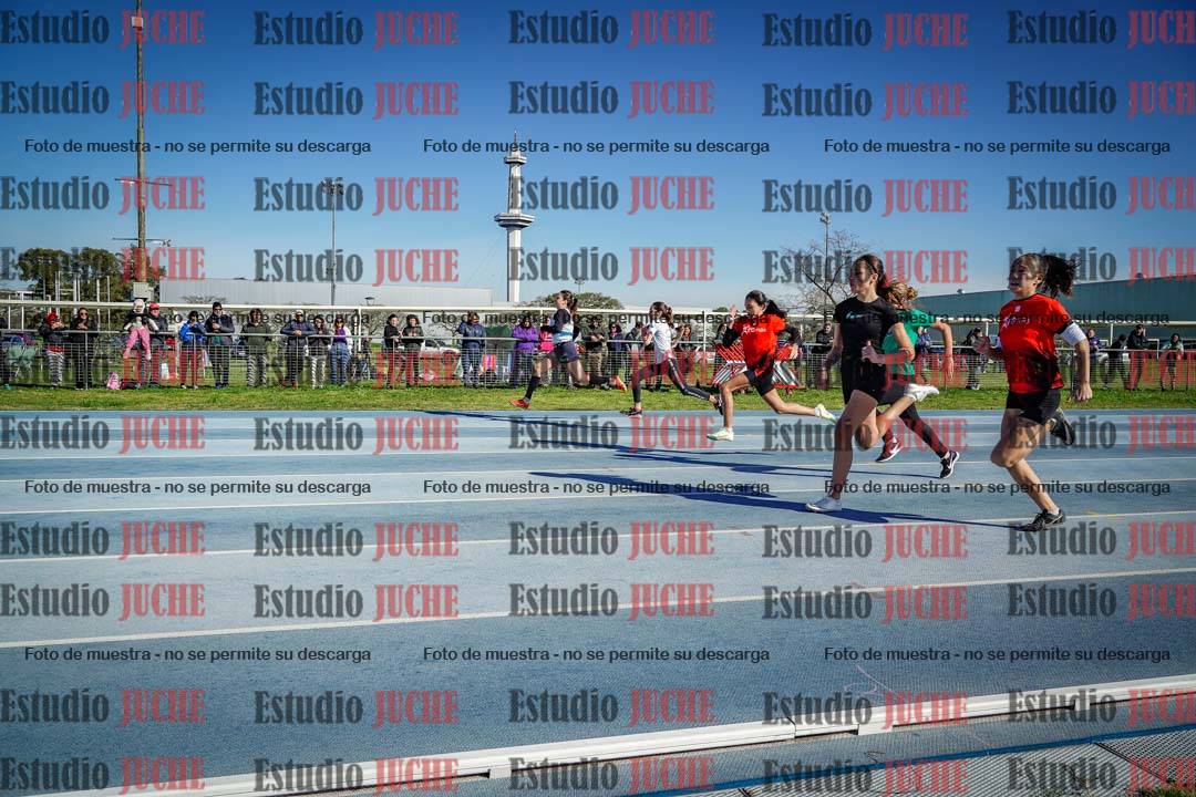 Fotos de los 80 m llanos de mujeres - U14