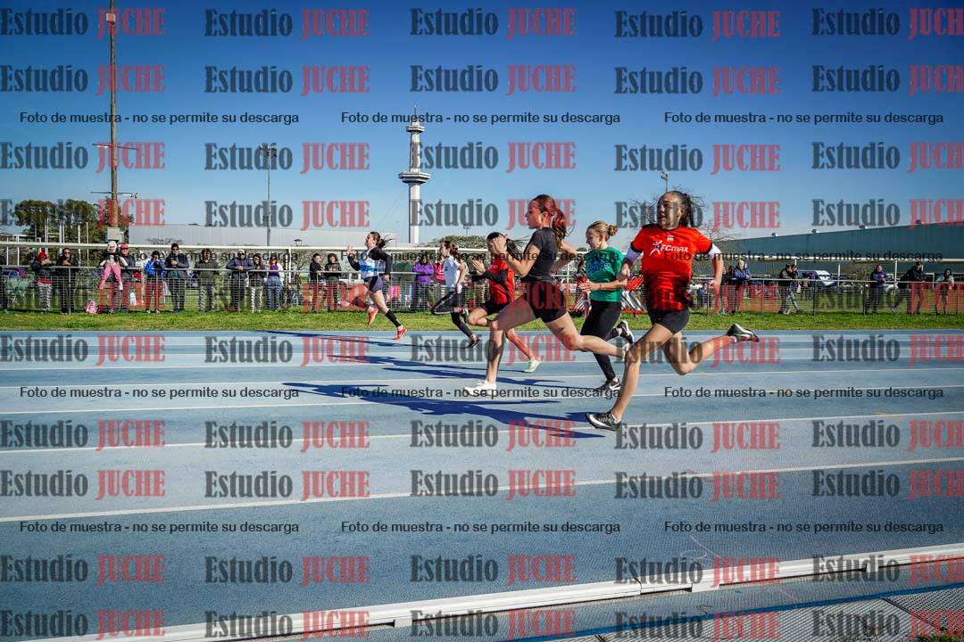 Fotos de los 80 m llanos de mujeres - U14