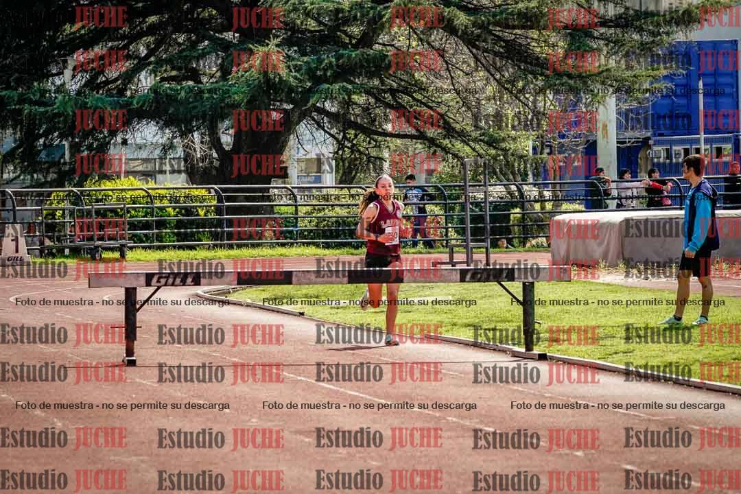 Fotos de los 1500 m con obstáculos de mujeres