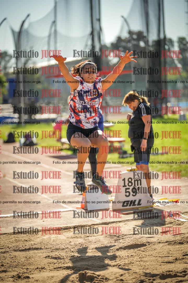 Fotos del salto en largo de mujeres - incluye U16