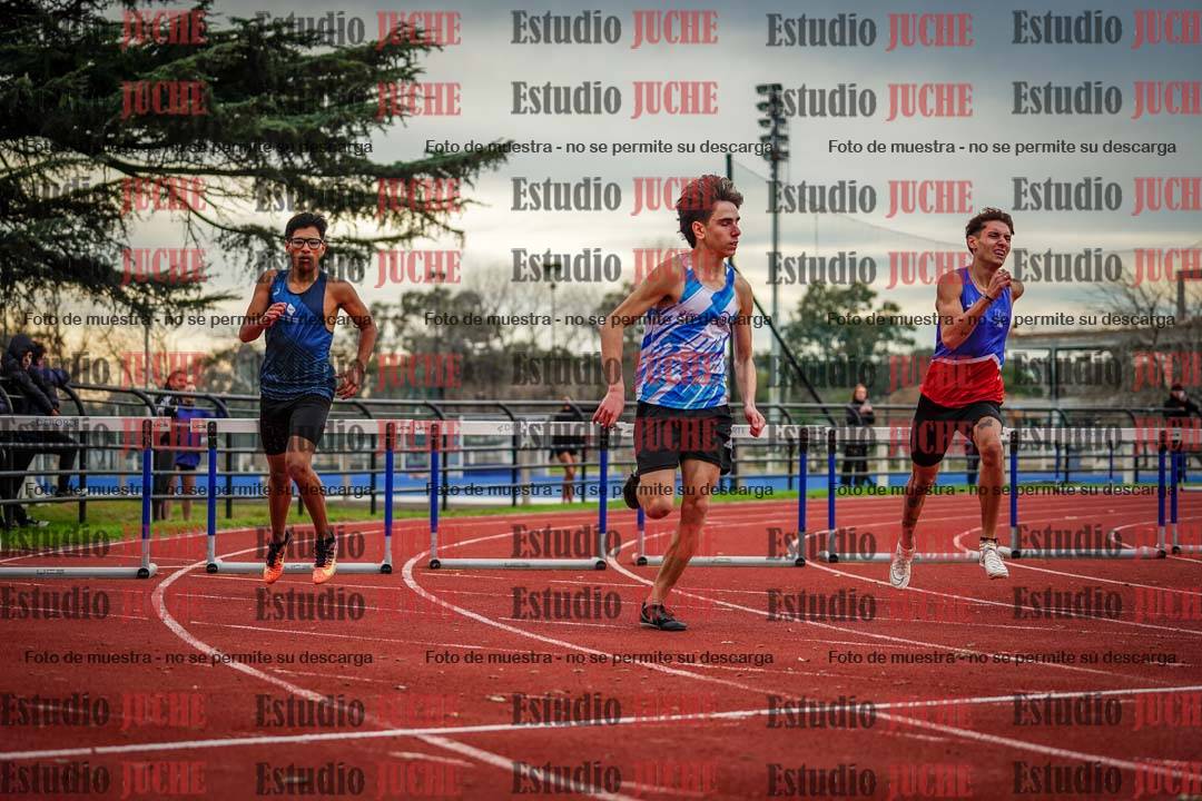 Fotos de los 400 m con vallas de varones