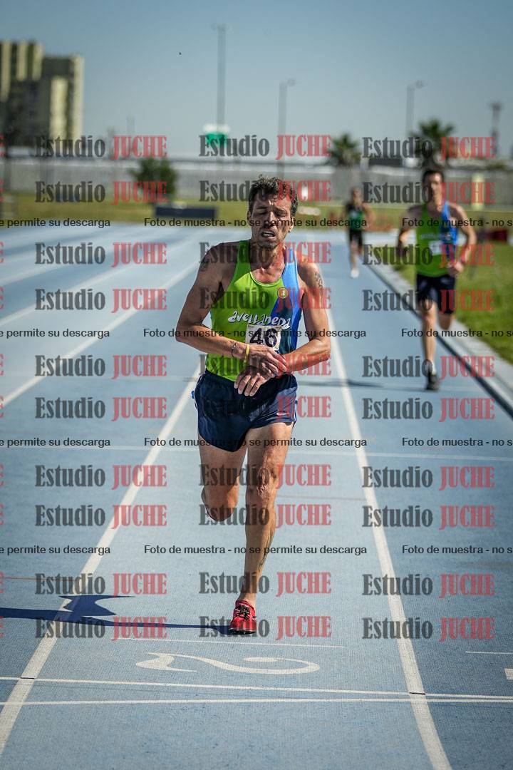 Fotos de los 5000 m de mujeres y varones - serie 1