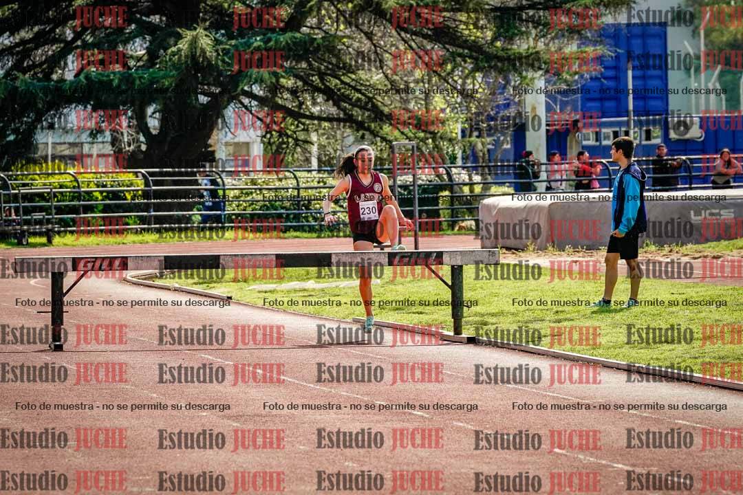 Fotos de los 1500 m con obstáculos de mujeres