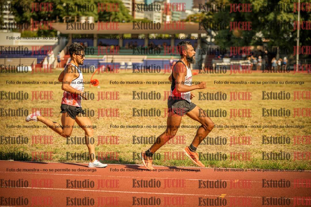 Fotos de los 3000 m llanos de varones