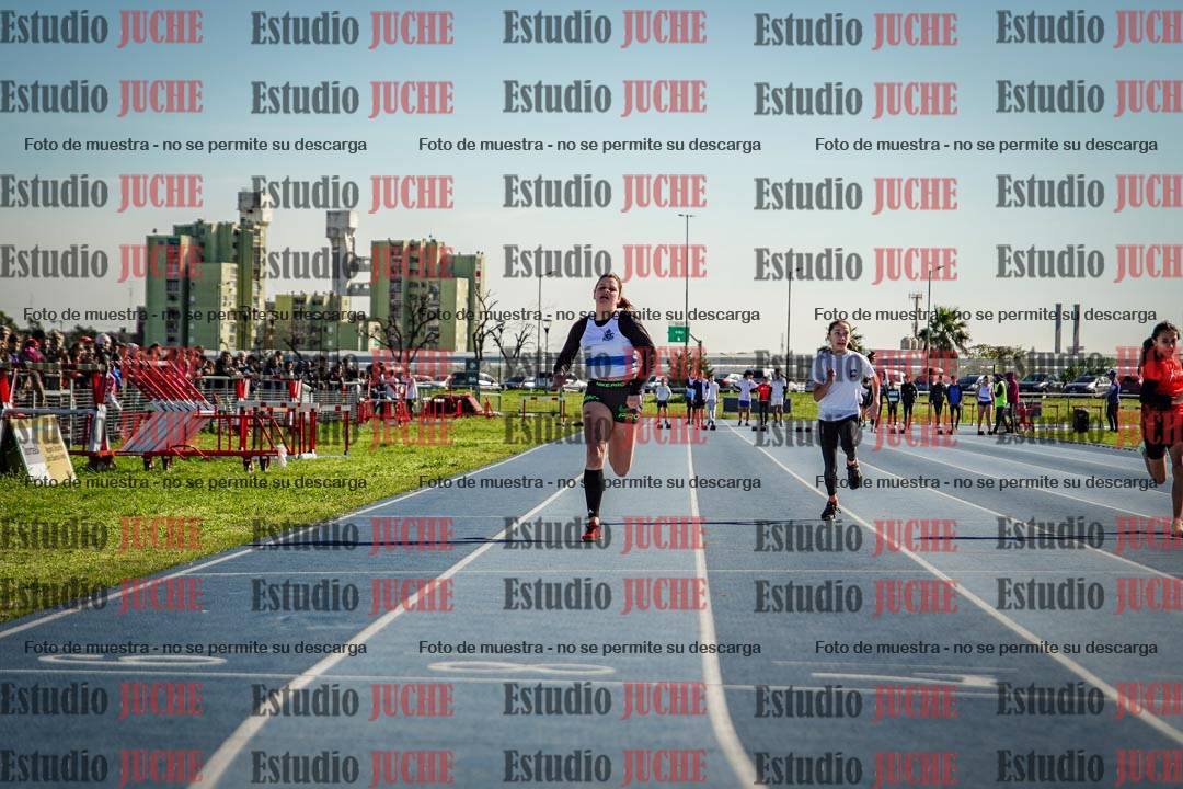 Fotos de los 80 m llanos de mujeres - U14