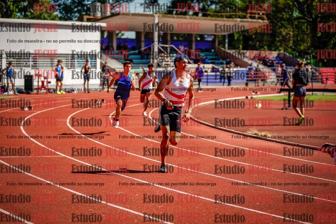 Fotos de los 400 m con vallas de varones