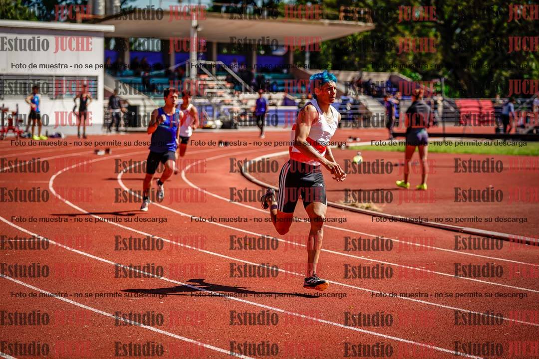Fotos de los 400 m con vallas de varones