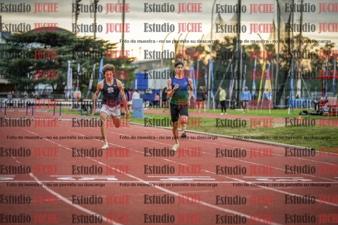 Fotos de los 400 m con vallas de varones
